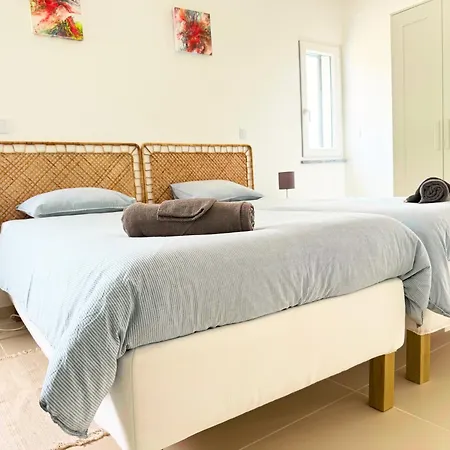 Breeze Lodge *